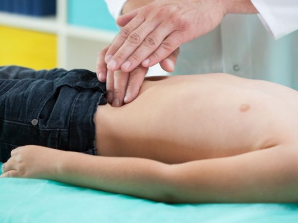 Боль в правом боку: причины