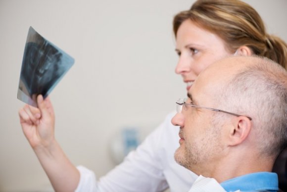 Болит челюсть: 10 основных причин