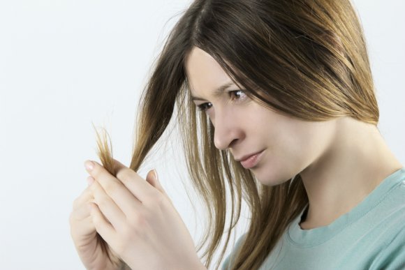 Уход за сухими, жирными и секущимися волосами: особенности выбора средств
