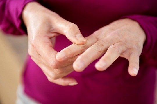 Боль в левой руке: невралгия, стенокардия, растяжение?