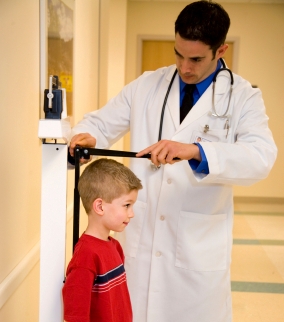 Мальчик вырос на 13 см за ночь