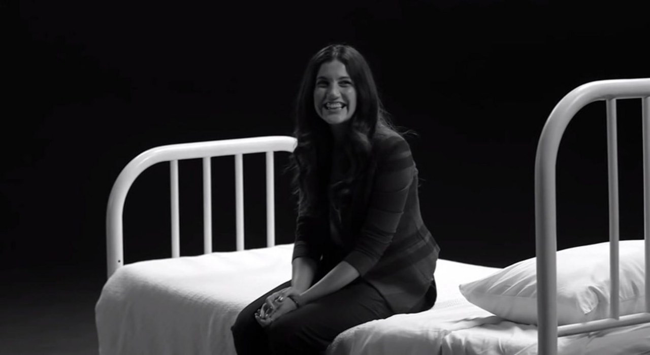 Раздень меня. Что делать, если вы боитесь раздеться во время секса? ВИДЕО