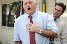 Стресс вызывает боль в груди